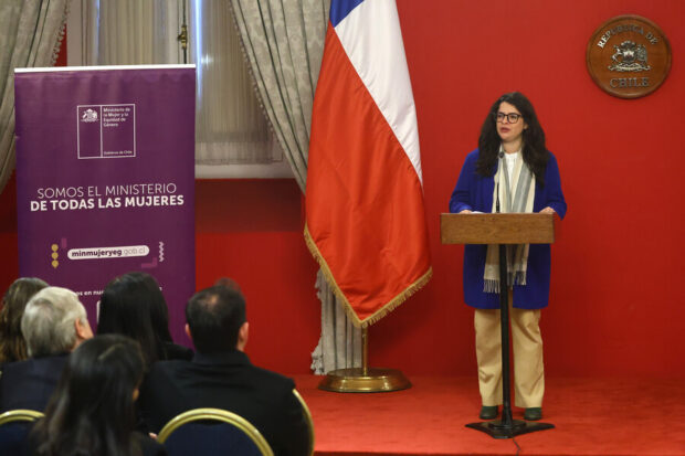 Tras la promulgación de la Ley Integral contra la Violencia, la ministra de la Mujer, presenta el nuevo Sistema Integrado de Informacion sobre Violencia de Genero.