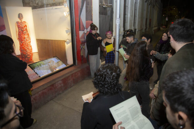 Exhibición de la muestra “Sembrar en la matriz” de la artista Paula Coñoepan.