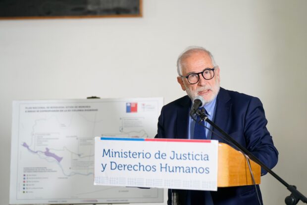 El ministro de Vivienda, Carlos Montes.