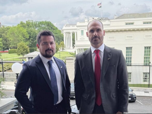 Paulo Figueiredo y Eduardo Bolsonaro juntos en la Casa Blanca
