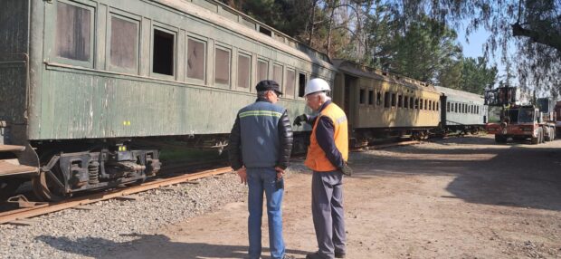 Operativo que recibió las piezas del Ferrocarril Antofagasta-Bolivia (FCAB) que llegaron al Museo Ferroviario.
