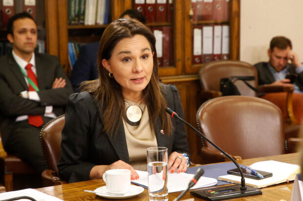 Gloria de la Fuente.