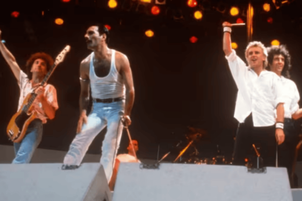 Queen en el histórico concierto del Live Aid.
