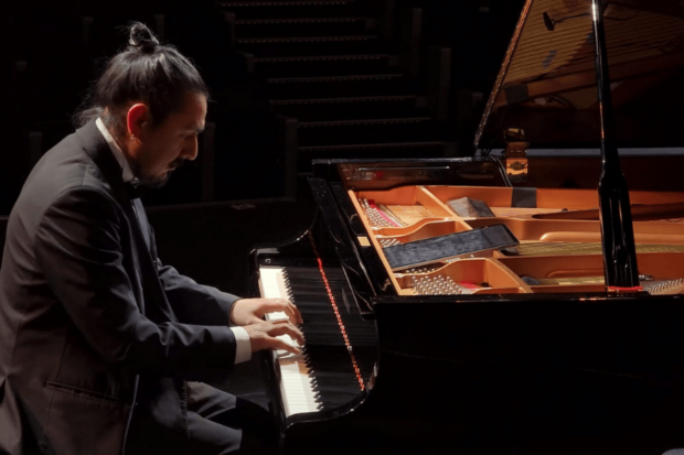 Salvador Güenante, pianista chileno