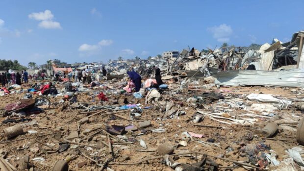 Campamentos de palestinos desplazados bombardeado por las fuerzas israelíes