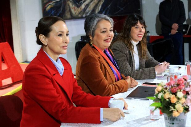 Flavia Torrealba, Jeannette Jara y Constanza Martínez