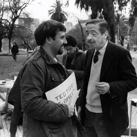 Pablo Díaz junto a Julio César Strassera, fiscal principal del Juicio a las Juntas.
