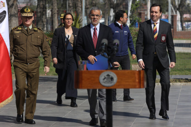 El ministro de Seguridad Pública, Luis Cordero, da detalles por atentado en Victoria
