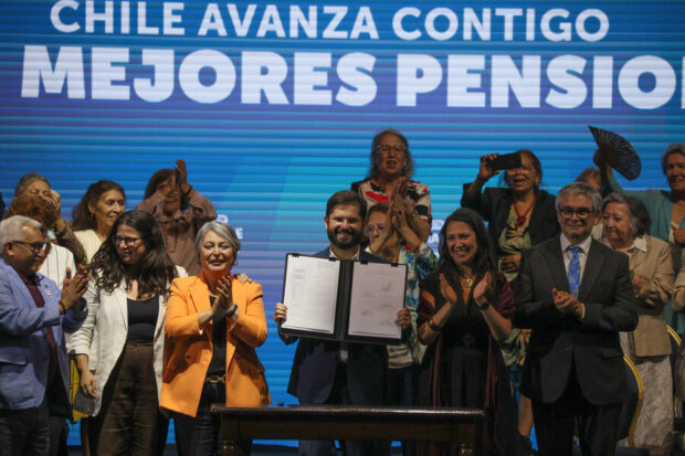 Promulgación de la reforma de pensiones. Imagen: Agencia ATON.