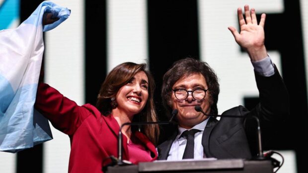 Victoria Villarruel y Javier Milei en la ceremonia de investidura del presidente