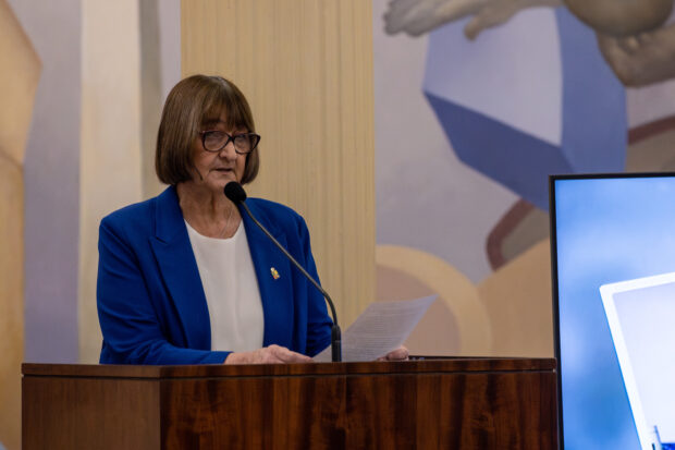 Rosa Devés
