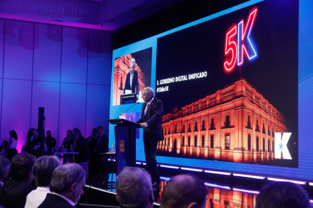El candidato presidencial del partido Republicano José Antonio Kast participa de Summit Pais Digital.