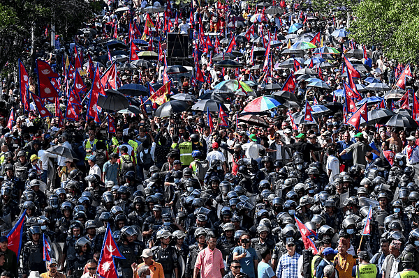 Protestas en Katmandú, capital de Nepal por el descontento generalizado a las medidas del gobierno de censurar las redes sociales