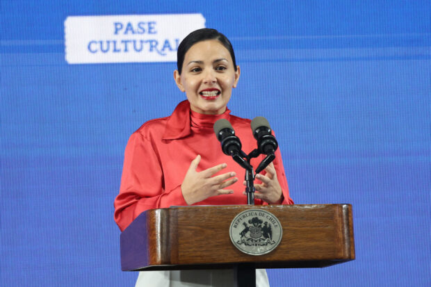 La ministra de las Culturas, Carolina Arredondo, durante la vocería ofrecida en el marco de la Feria Activa tu Pase Cultural.