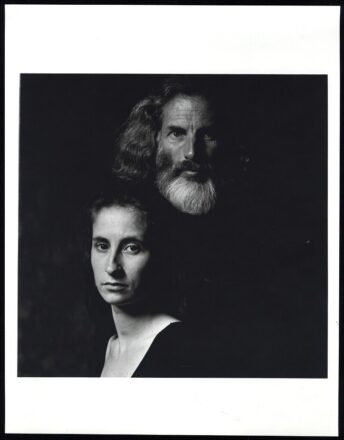 Héctor y Amparo Noguera. Foto: Luis Poirot. Archivo Biblioteca Nacional Digital. 