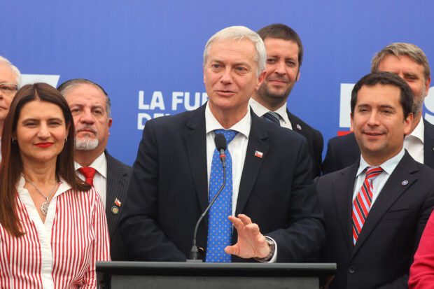 José Antonio Kast presenta propuestas. Jonnathan Oyarzun/Aton Chile