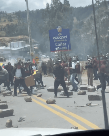Momento del ataque al convoy de Noboa. Imágenes compartidas por la secretaría de presidencia
