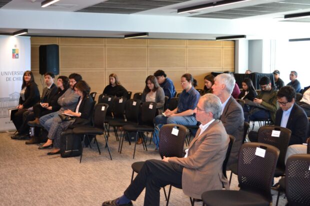 Presentación del informe “El Estado Global de la Democracia 2025: Democracia en Movimiento”, realizado por IDEA Chile. 