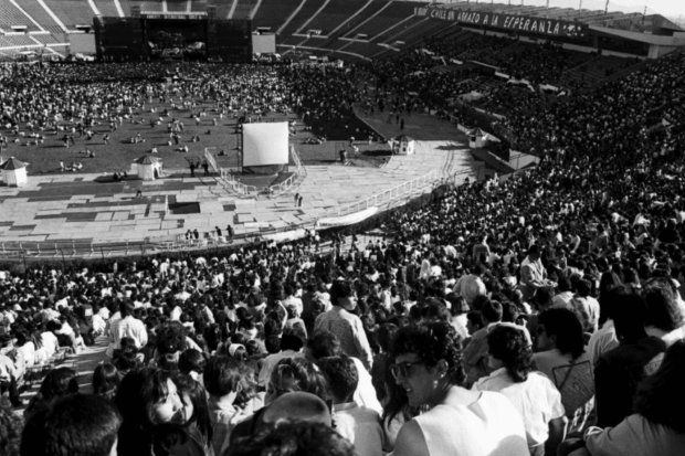 Público del concierto "Desde Chile... Un abrazo a la esperanza". Foto: Amnistía Internacional.