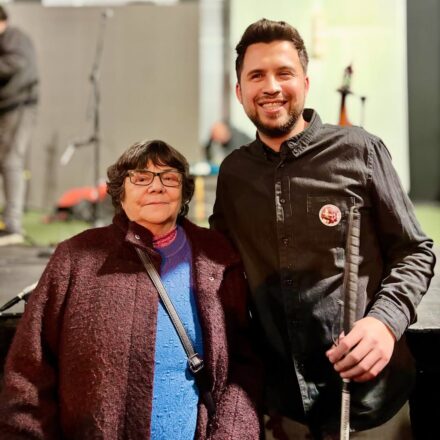 Gustavo Gatica junto a la presidenta de la Agrupación de Familiares de Ejecutados Políticos, Alicia Lira. Foto: @gustavogaticav