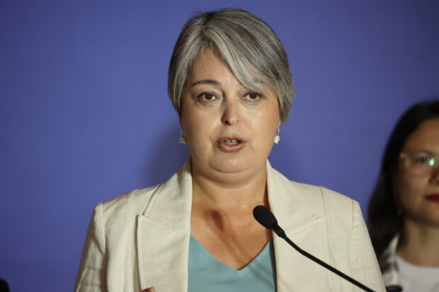 La candidata presidencial Jeannette Jara ofrece punto de prensa para abordar pasos de la ultima semana de campana. Jonnathan Oyarzun/Aton Chile