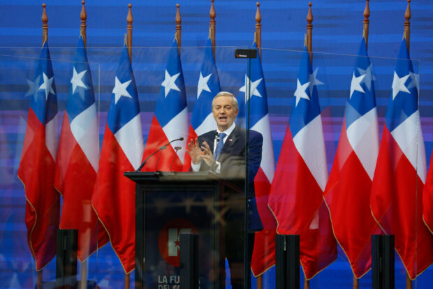 El candidato Jose Antonio Kast realiza un ciere regional de su campana de cara a la primera vuelta en Vina del Mar. Raul Zamora/Aton Chile