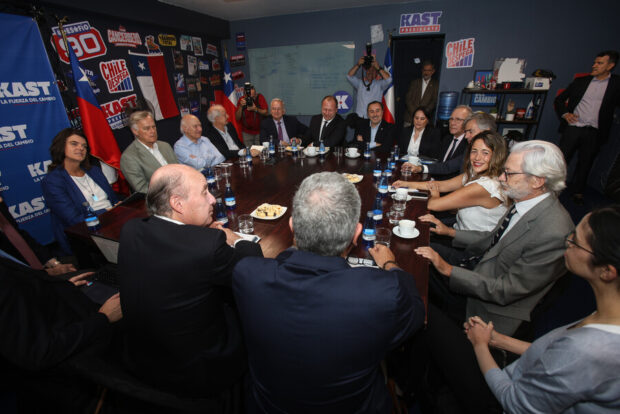 Reunión de asesores económicos de José Antonio Kast y Evelyn Matthei. Diego Martin /Aton Chile.