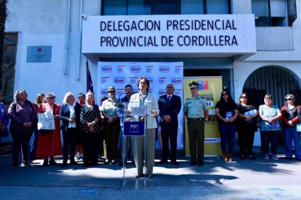Subsecretaria de Prevención del Delito, Carolina Leitao, en el lanzamiento de la campaña "Denuncia seguro: tu llamado es clave". 