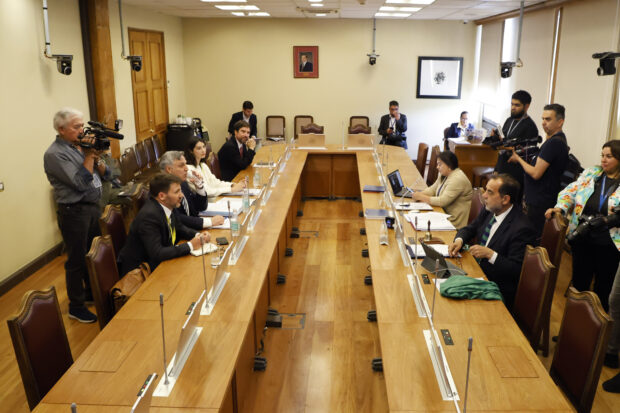 El exministro de Energia, Diego Pardow durante la comision de acusacion constitucional en su contra. Foto: Sebastián Cisternas/Aton Chile