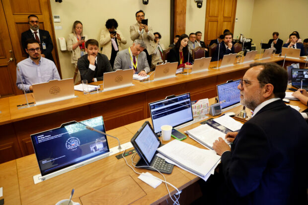 Sesión de la Comisión revisora de la Acusación Constitucional contra Diego Pardow.