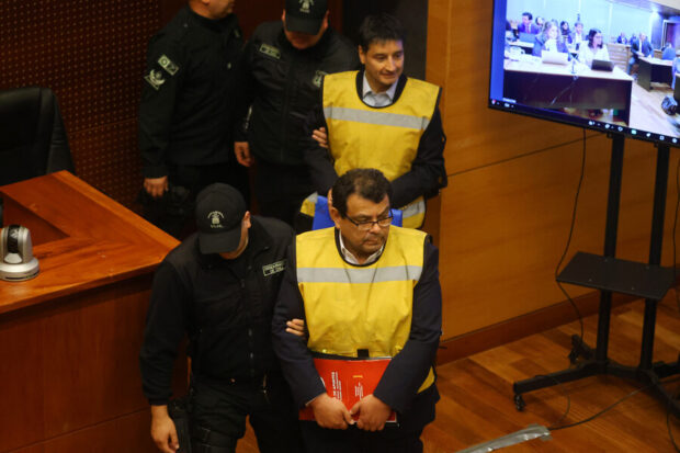 Los abogados Eduardo Lagos y Mario Vargas en su audiencia de formalización