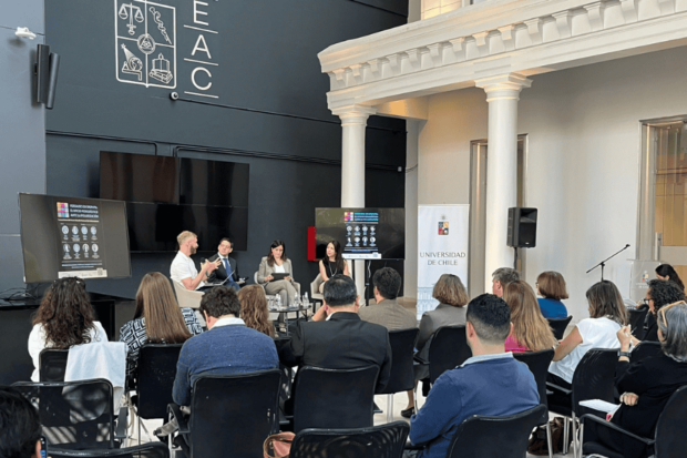 Lanzamiento del Tercer Estudio Nacional sobre Polarizaciones en el complejo VM20 de la U. de Chile.