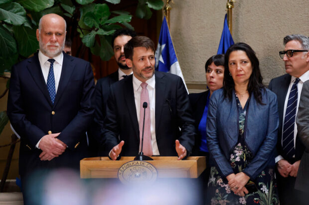 Punto de prensa Álvaro Elizalde y Diego Pardow en el Congreso.