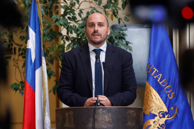 Diputado Andrés Longton.