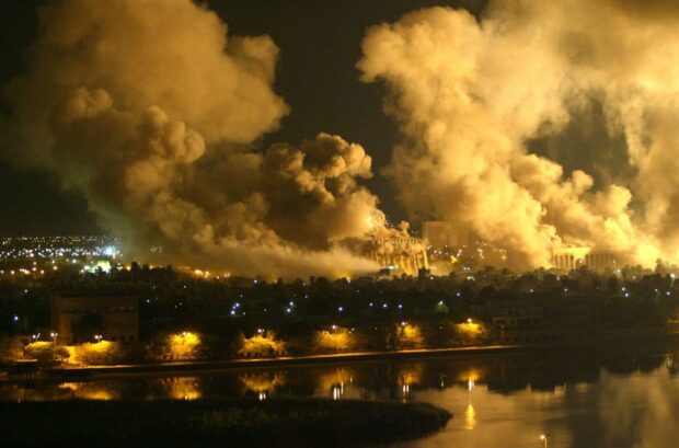 Imágenes del ataque estadounidense sobre Irak en 2003, bajo la justificación de la guerra contra el terror. Vía X@diasasaigonados