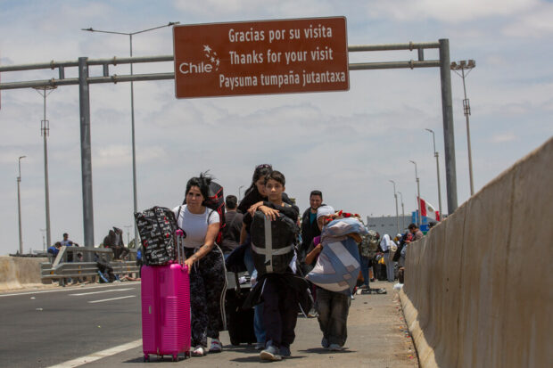 Migrantes en frontera. Patricio Banda/Aton Chile