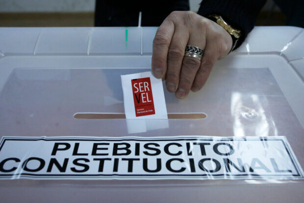 Urna del plebiscito constitucional.