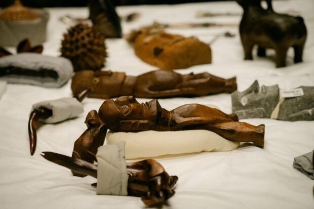 Exhibición de “Vivos y presentes. Arte de los pueblos Atacameño/Lickanantay, Mapuche y Rapanui”, exposición del Museo Chile de Arte Precolombino.