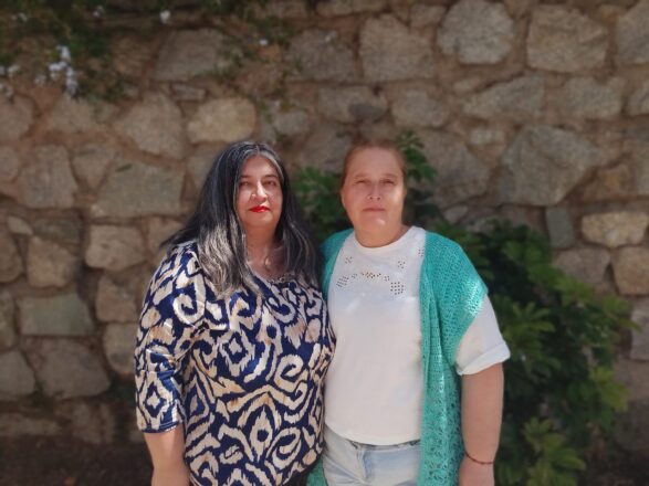Carolina Lizama, cuidadora y presidenta de la Fundación MUDECU e Isabel Caro, presidenta del Grupo de Apoyo a Familiares de Personas con Alzheimer.
