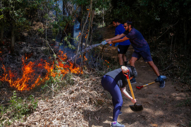 Combate de incendio forestal. Marcelo Hernandez/ Aton Chile.