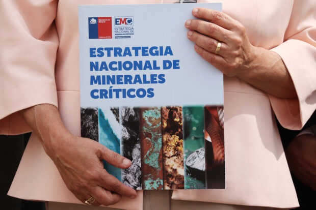 Se lleva a cabo un punto de prensa luego de una reunion entre el Presidente de la Republica y autoridades encabezadas por la ministra de mineria por la Estrategia Nacional de Minerales Criticos Dragomir Yankovic/Aton Chile.