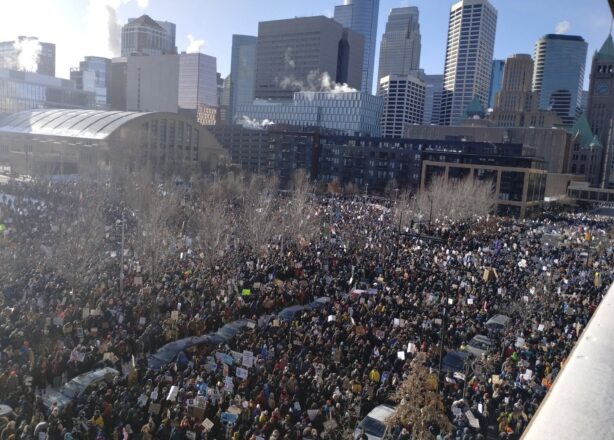 Marcha masiva en Minnesota. Foto: @mhdksafa en X.