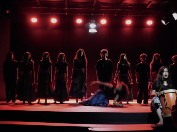 "Violeta, retazos de una Parra" en Teatro ICTUS.