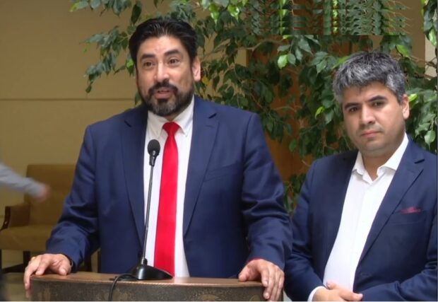 Diputados Rubén Oyarzo y Tomás Lagomarsino (PR). 