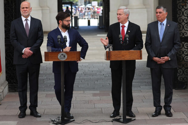 Álvaro Elizalde, Gabriel Boric, José Antonio Kast y Claudio Alvarado en La Moneda.