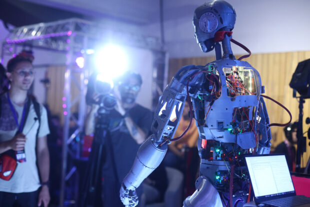 Robot humanoide en Congreso Futuro. Karin Pozo/Aton Chile 