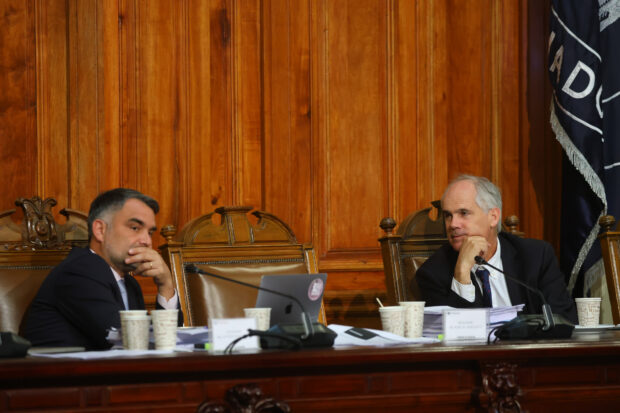 Comisión de Hacienda discute el reajuste al sector público. Foto: Jonnathan Oyarzun/Aton Chile.
