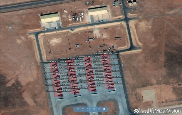 Parte del despliegue de caza bombarderos estadounidenses en bases de medio oriente obtenidas por un satalite chino y compartido públicamente. Vía MizarVision