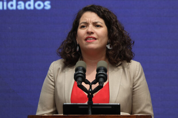 Gobierno realiza la ceremonia de promulgacion de la Ley que crea el Sistema Nacional de Apoyos y Cuidados, Chile Cuida. Foto: Dragomir Yankovic/Aton Chile.