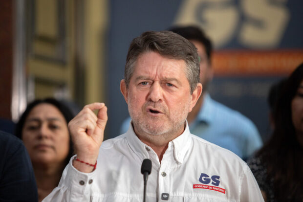 El gobernador de Santiago, Claudio Orrego, se refiere al rechazo de su desafuero por el caso ProCultura. Foto: Luis Hidalgo/Aton Chile.